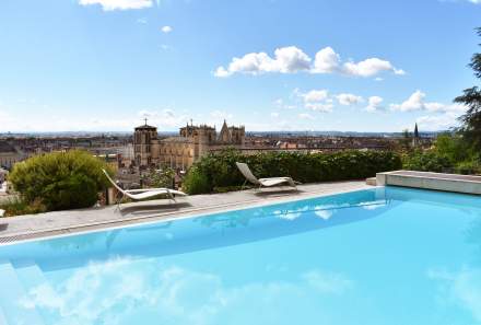 Vue piscine panoramique Villa Florentine