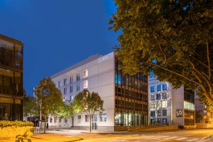 Façade Spark by Hilton Lyon Ouest