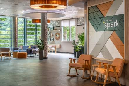 Lobby Spark by Hilton Lyon Ouest