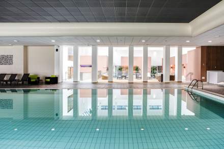 Piscine intérieure Spa Lyon Plage